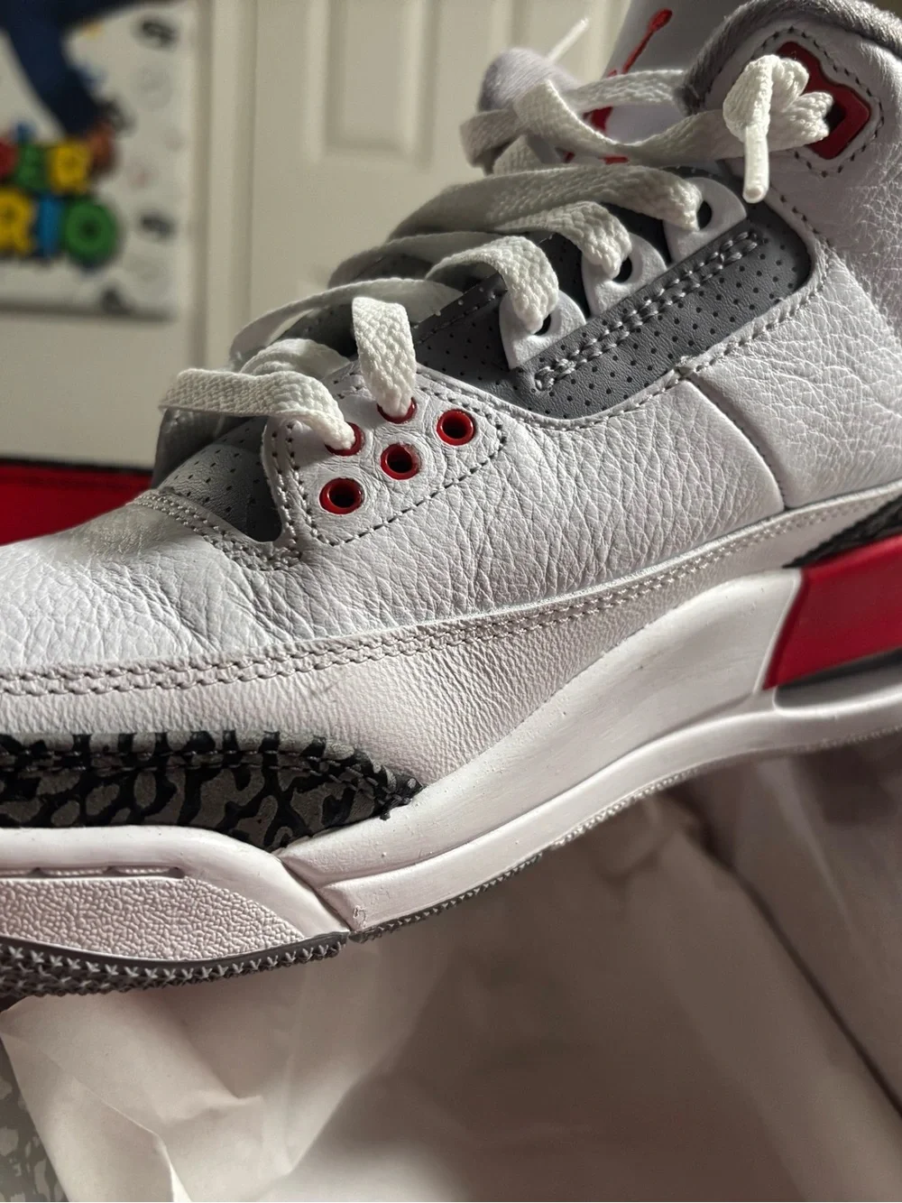 Jordan 3 Retros - Fire red (Worn Once)